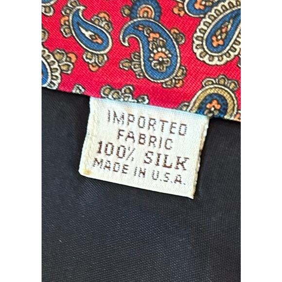 Saks Fifth Avenue Vintage 100% Silk Paisley Neck Tie Men's Made In USA Red Blue - Picture 8 of 8